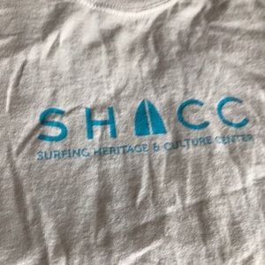 Surfing heritage shirt men’s size L.